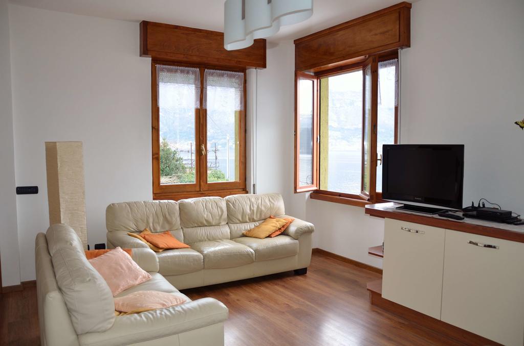 B&B Sosta Sul Lago Lezzeno Extérieur photo